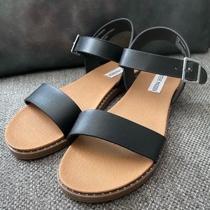 Steve Madden Black Tesa Slingback Sandals